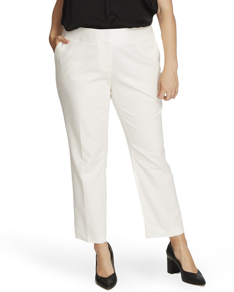 Front of a model wearing a size 14W Iris Doubleweave Pocket Pant in NEW IVORY by Vince Camuto. | dia_product_style_image_id:261591